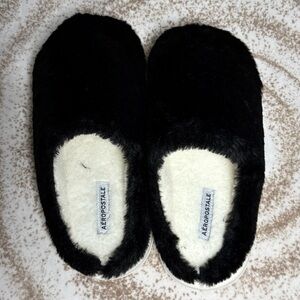 Aeropostale Black and White Fuzzy Slippers